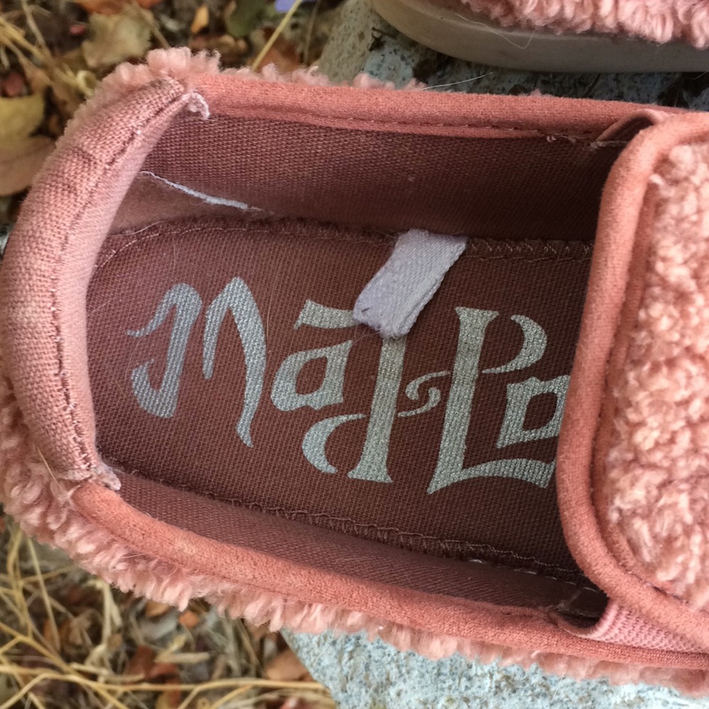 Size 7 - Picture 3 of 3